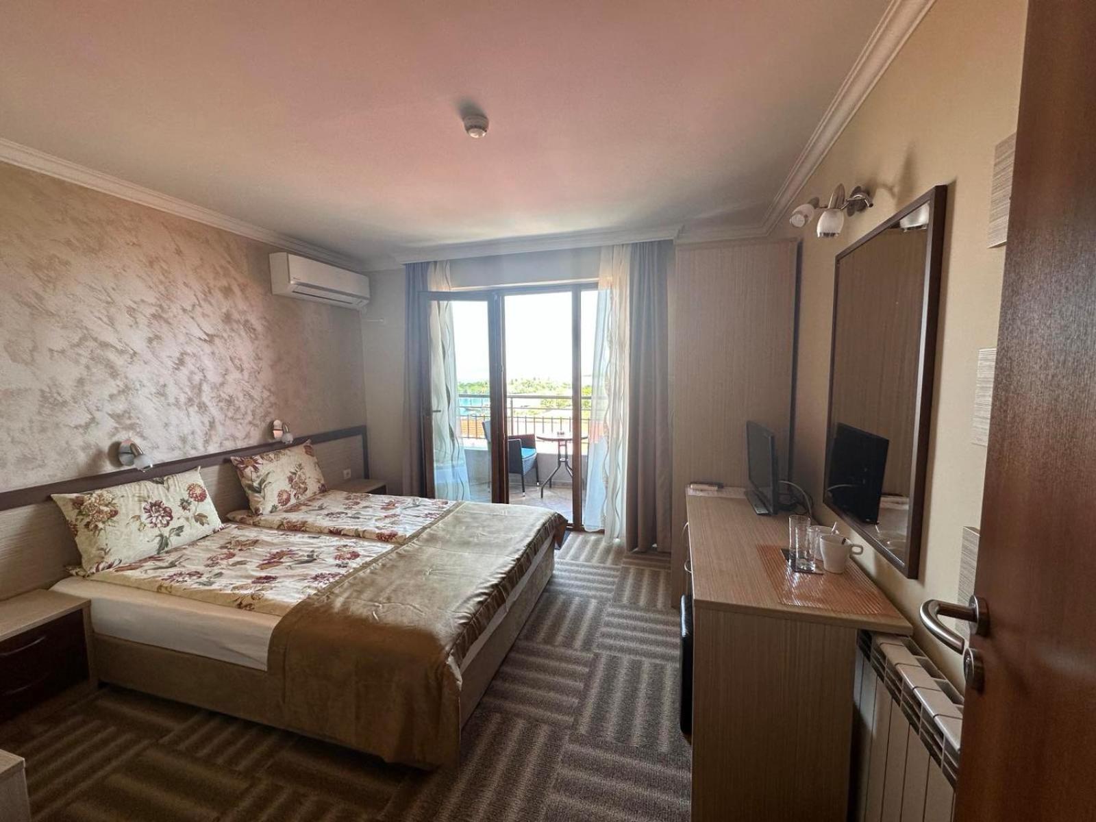 Family Hotel Radiana Sozopol Exterior foto