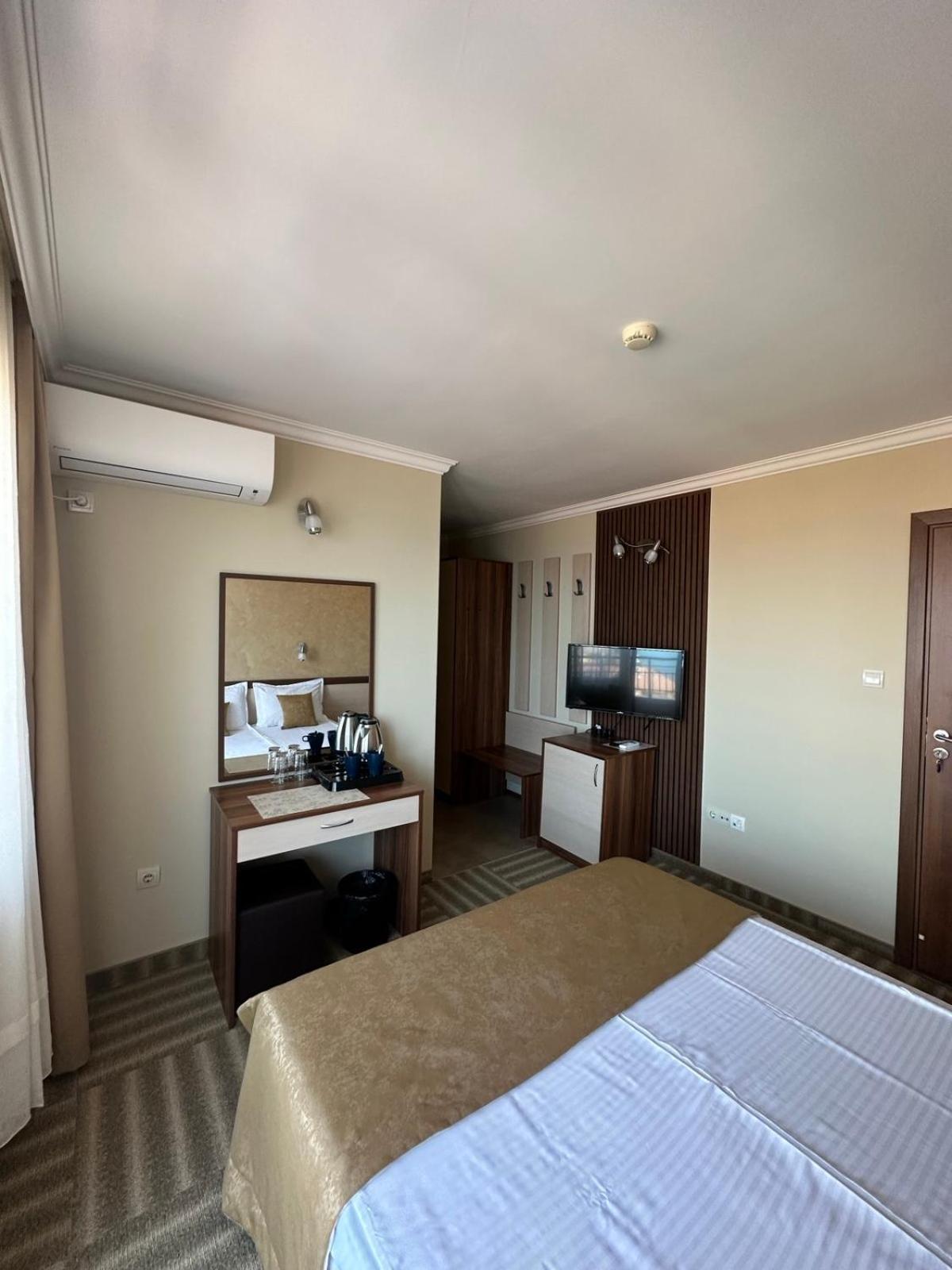 Family Hotel Radiana Sozopol Exterior foto